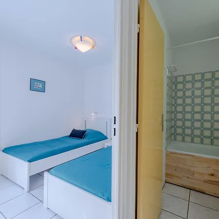 Dominica-7 By Interhome *